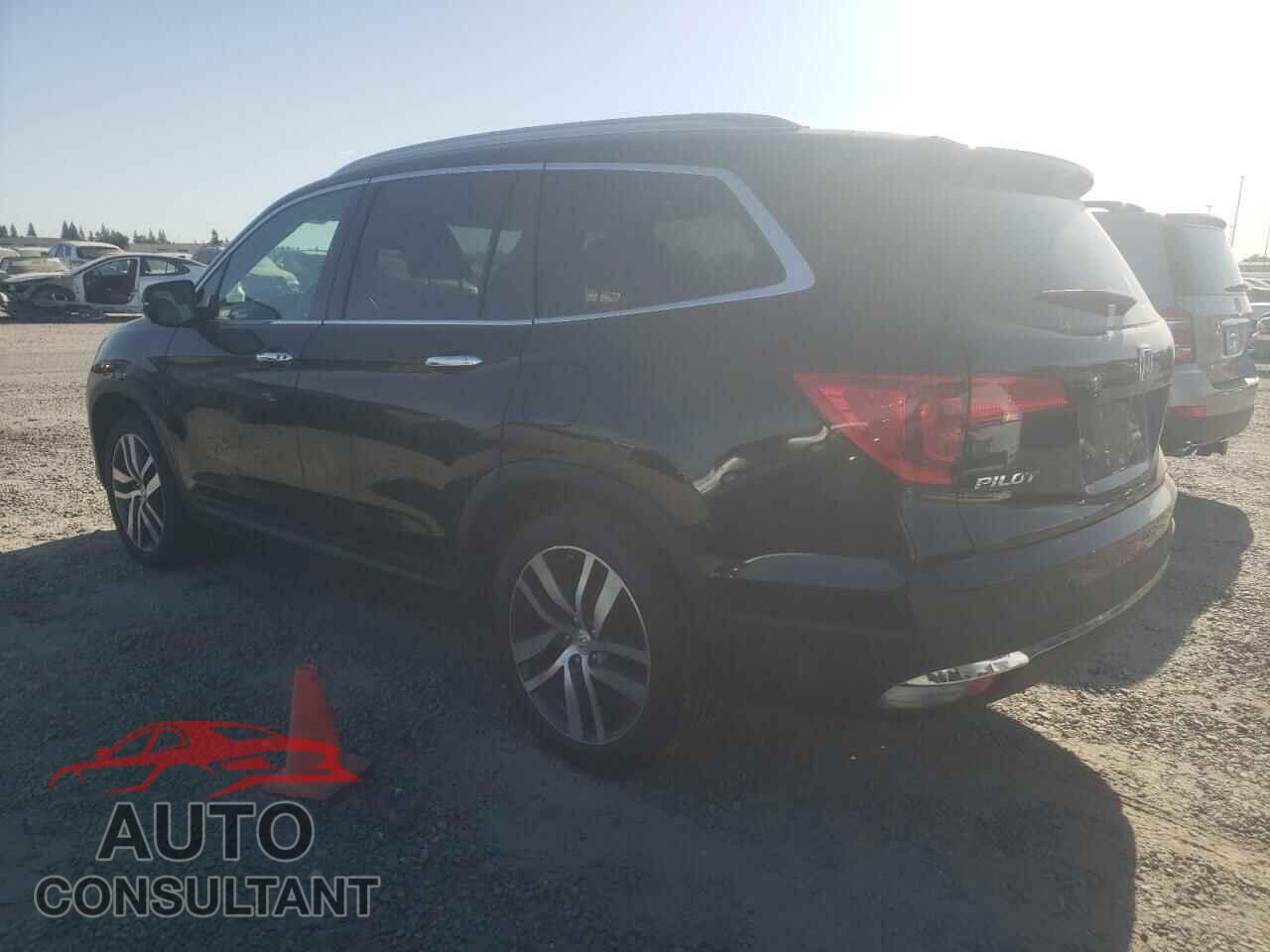 HONDA PILOT 2017 - 5FNYF6H02HB089026