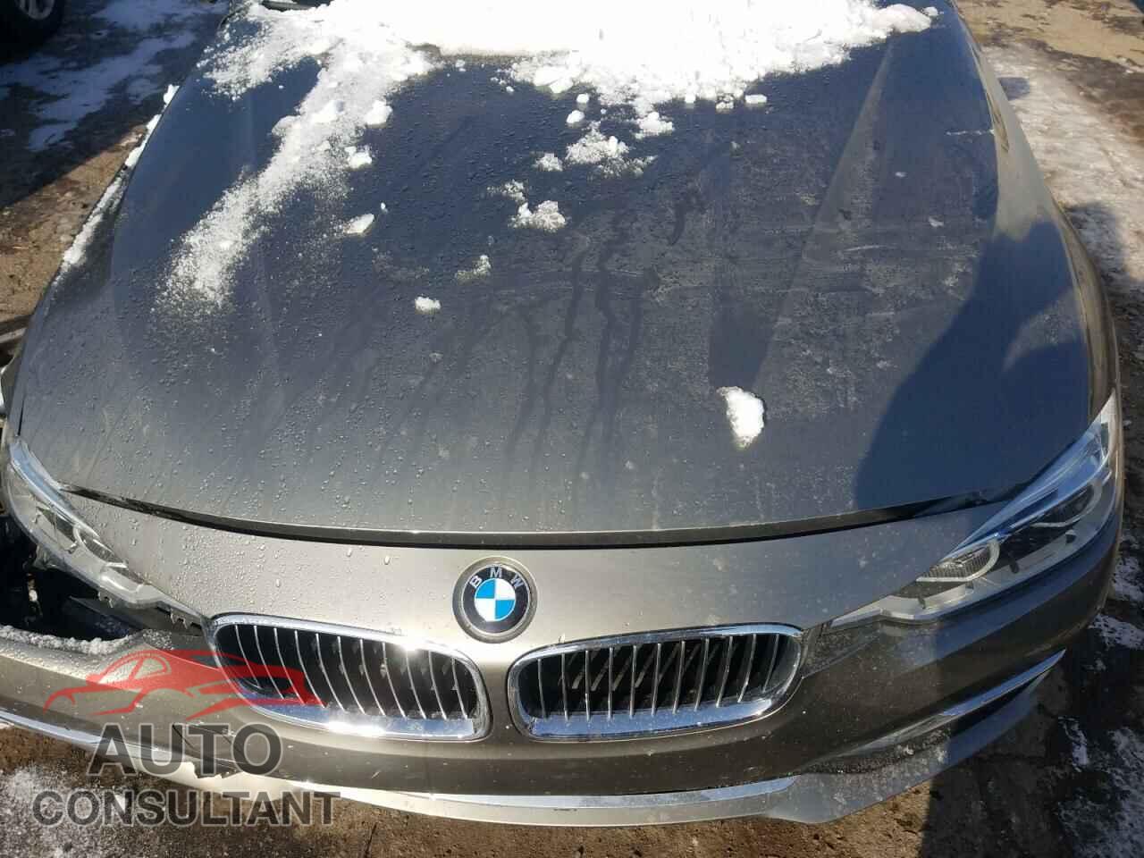 BMW 3 SERIES 2016 - WBA8E3G55GNT77604