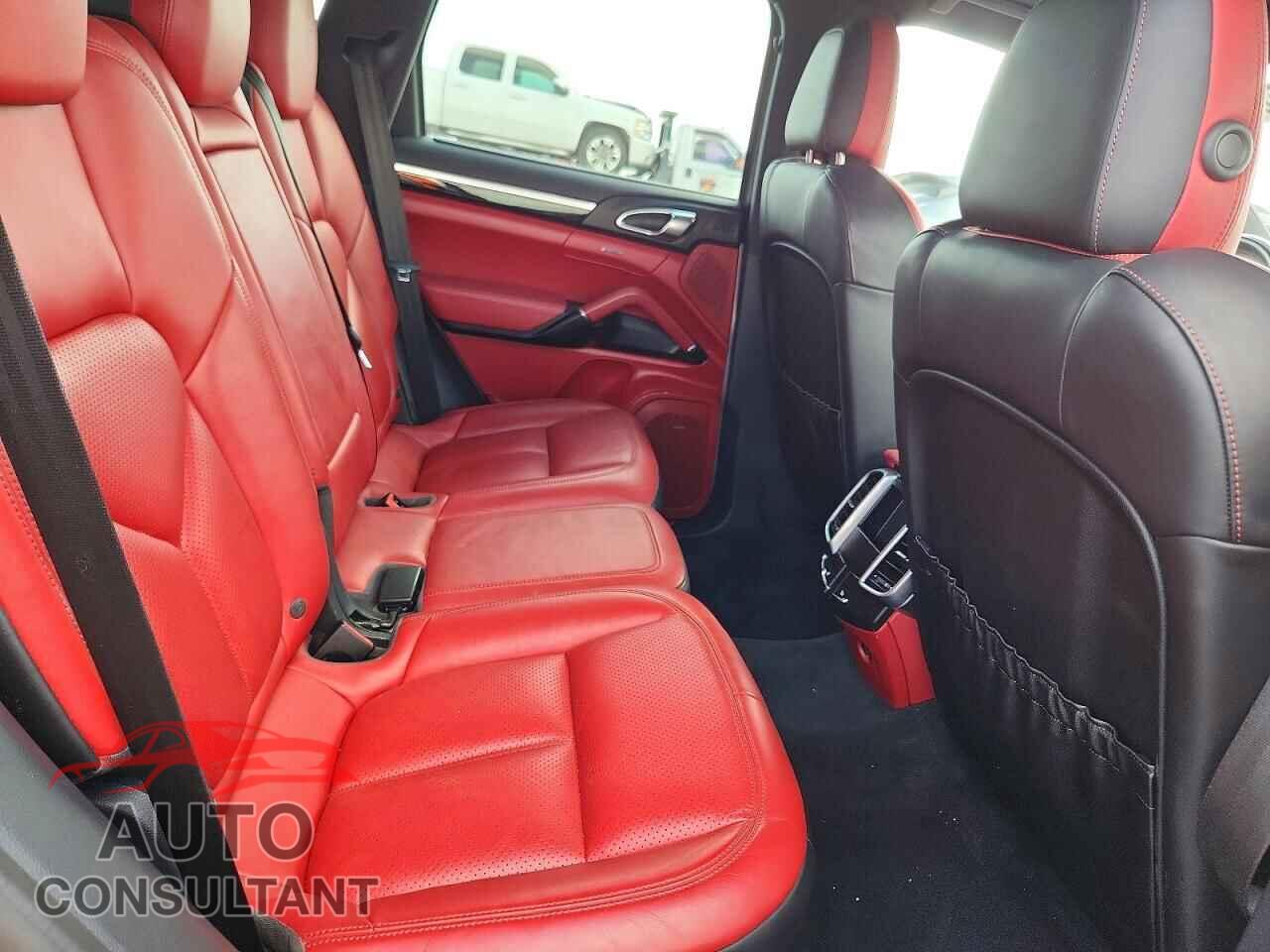 PORSCHE CAYENNE 2017 - WP1AE2A28HLA73997