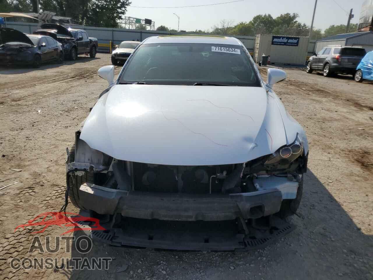 LEXUS IS 2014 - JTHBE1D29E5012605