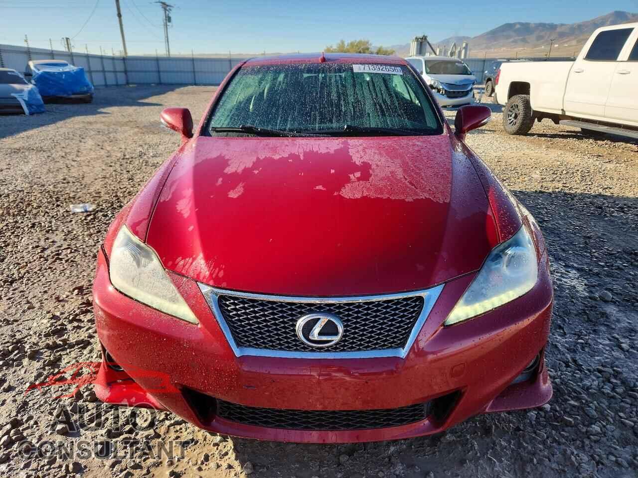 LEXUS IS 2015 - JTHFF2C24F2532316