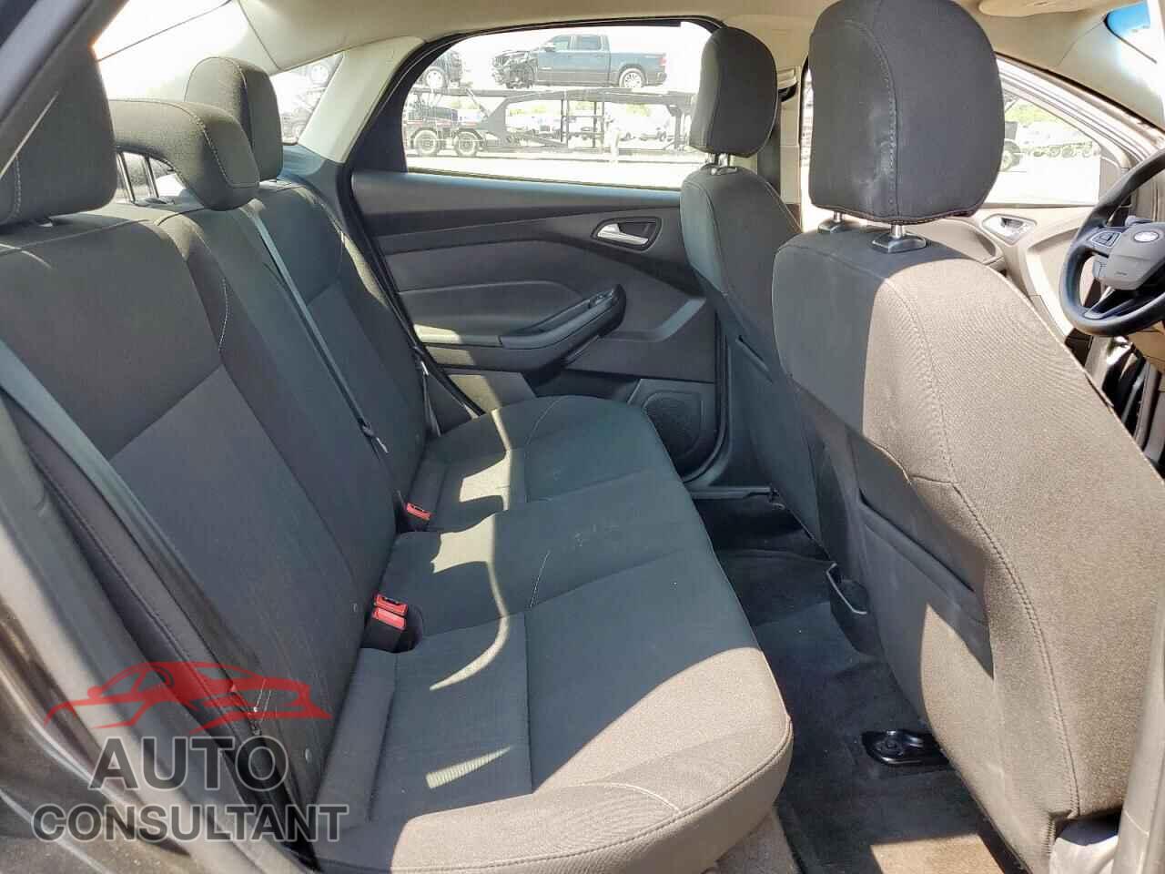 FORD FOCUS 2017 - 1FADP3FE7HL313886