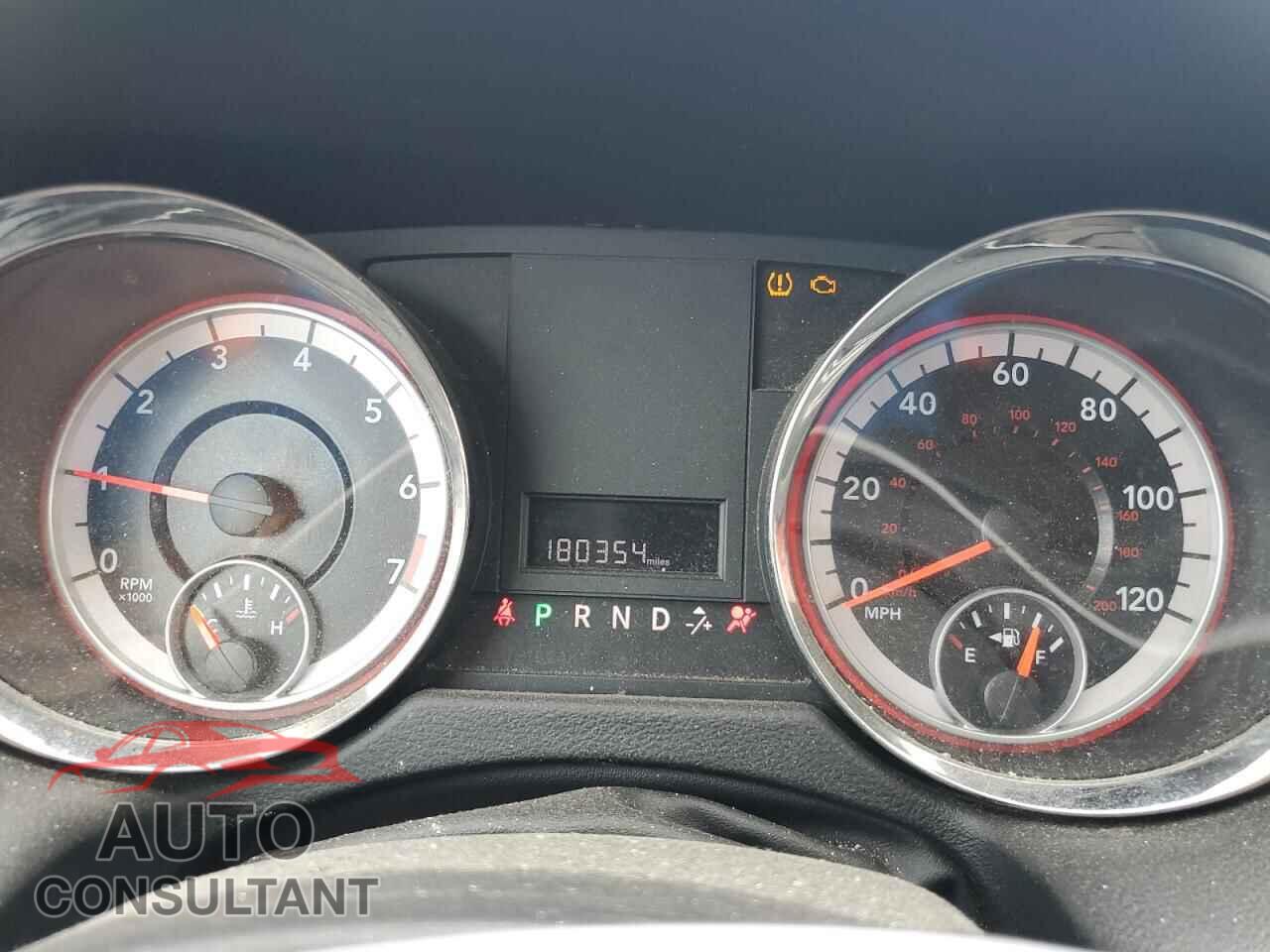 DODGE CARAVAN 2011 - 2D4RN3DG6BR750435