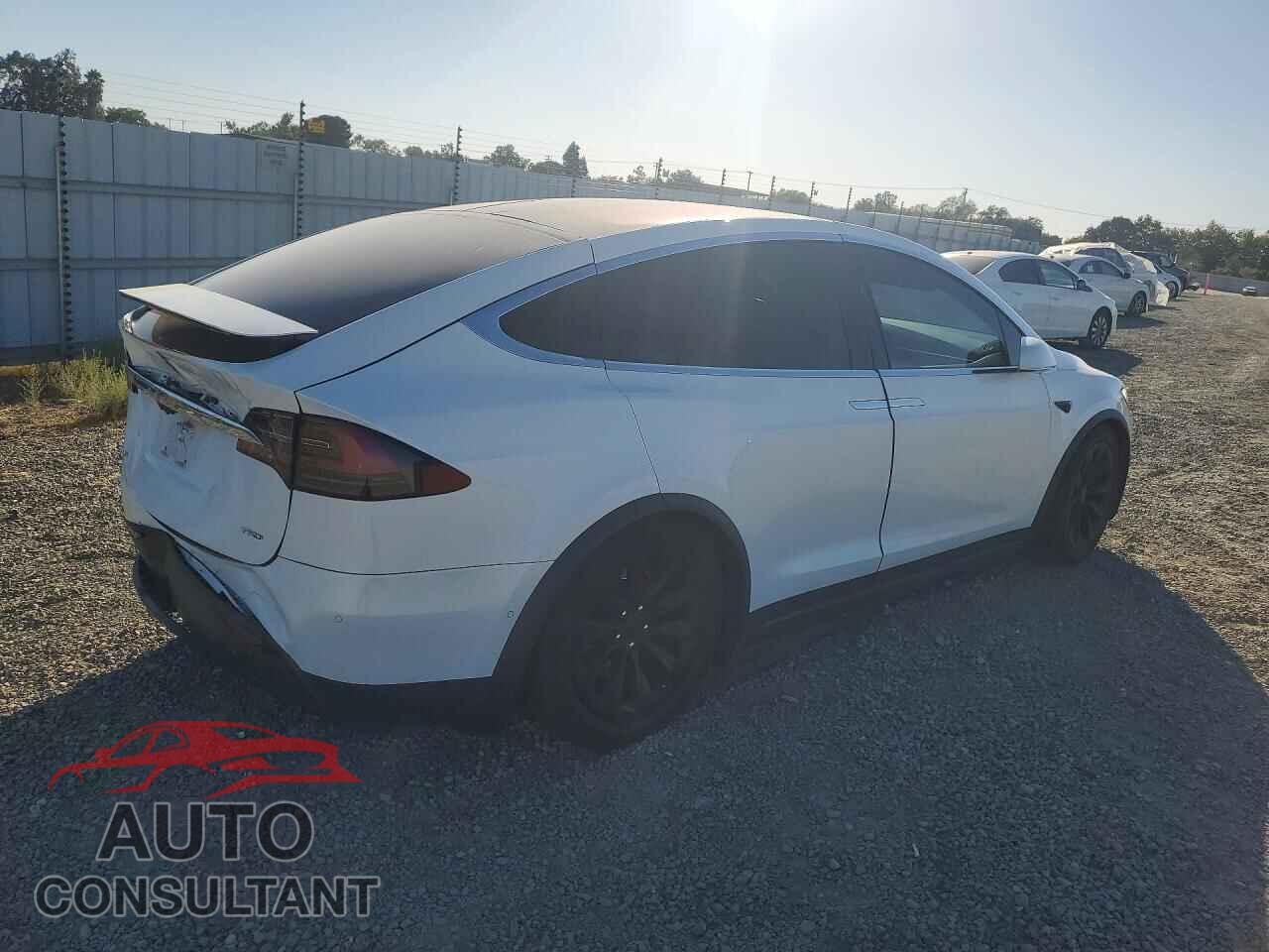 TESLA MODEL X 2017 - 5YJXCBE27HF041654