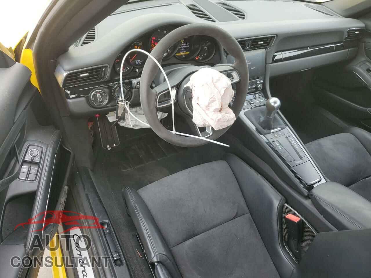 PORSCHE 911 2018 - WP0AA2A90JS105864