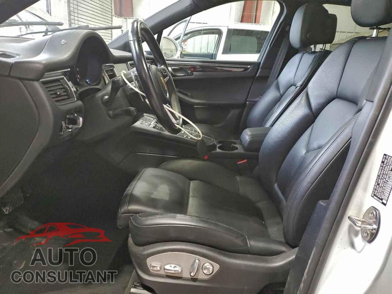 PORSCHE MACAN 2018 - WP1AA2A50JLB11556