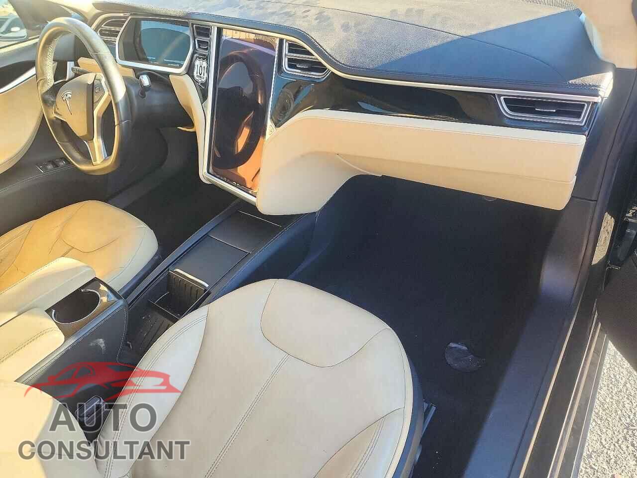TESLA MODEL S 2014 - 5YJSA1H10EFP32419