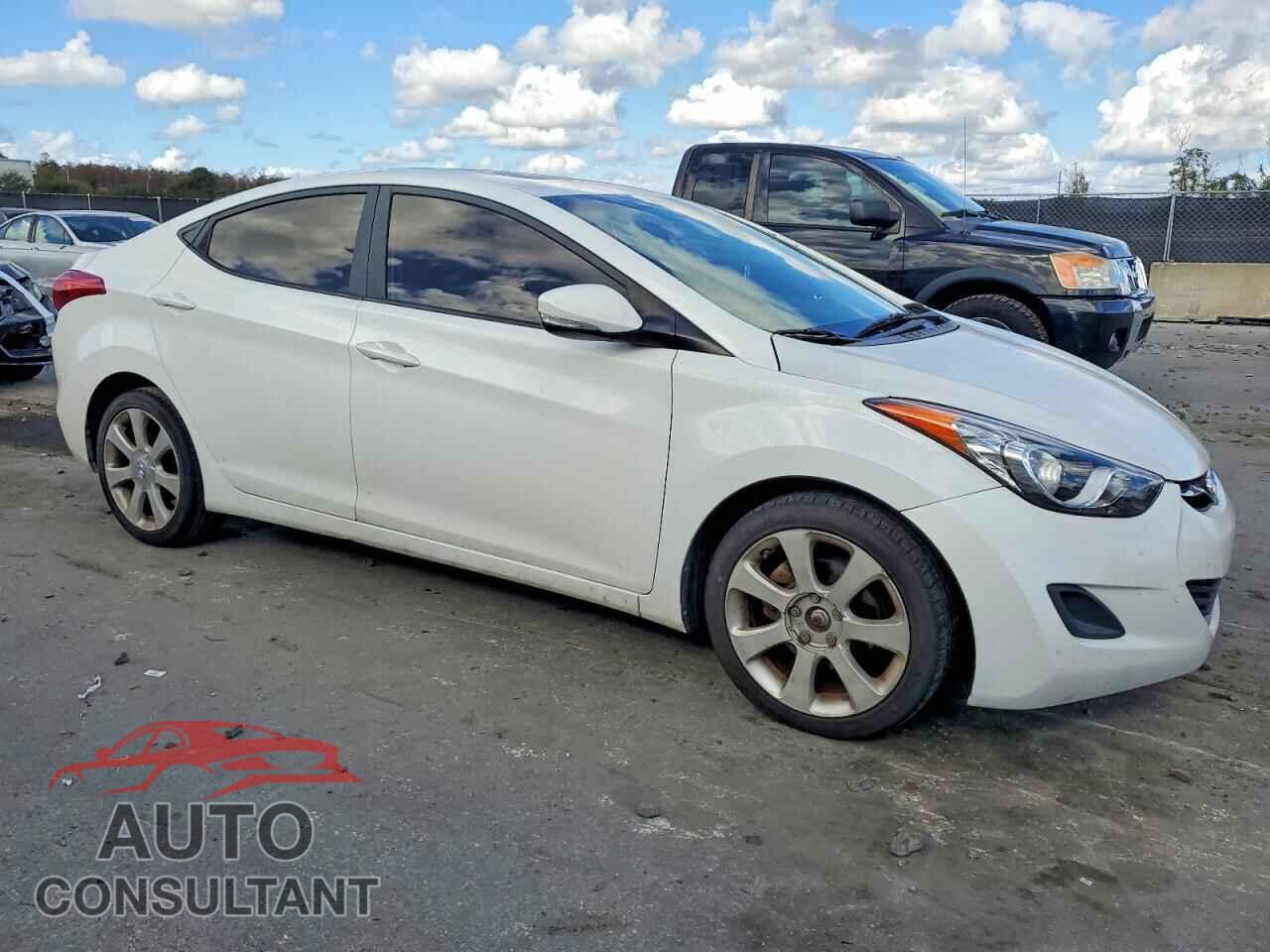 HYUNDAI ELANTRA 2012 - 5NPDH4AE9CH094267