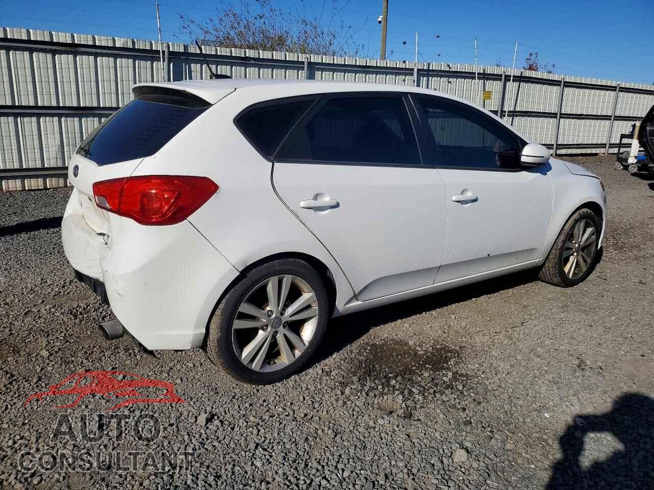 KIA FORTE 2011 - KNAFW5A39B5453003