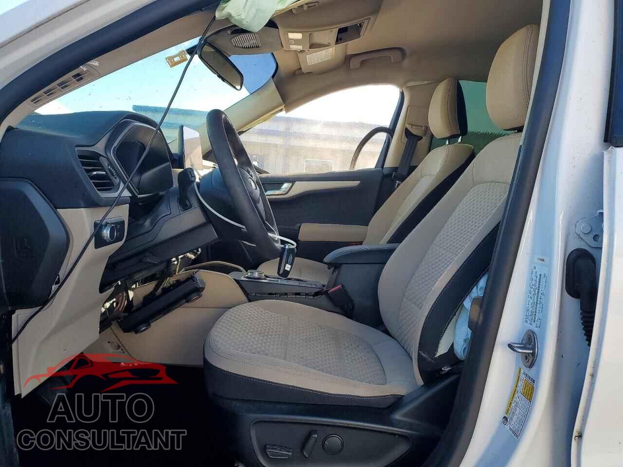 FORD ESCAPE 2020 - 1FMCU0G60LUA81859