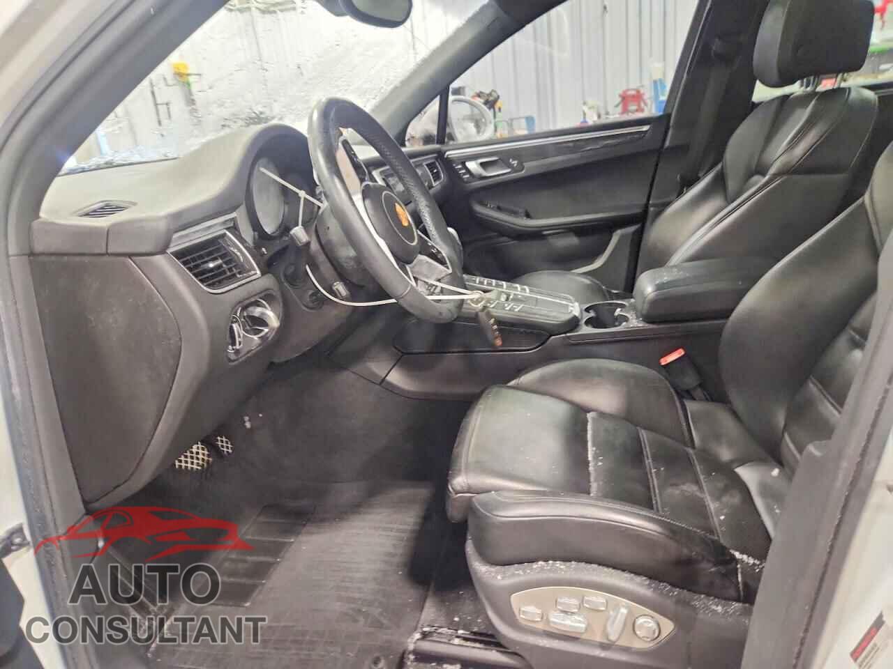 PORSCHE MACAN 2015 - WP1AB2A58FLB66146
