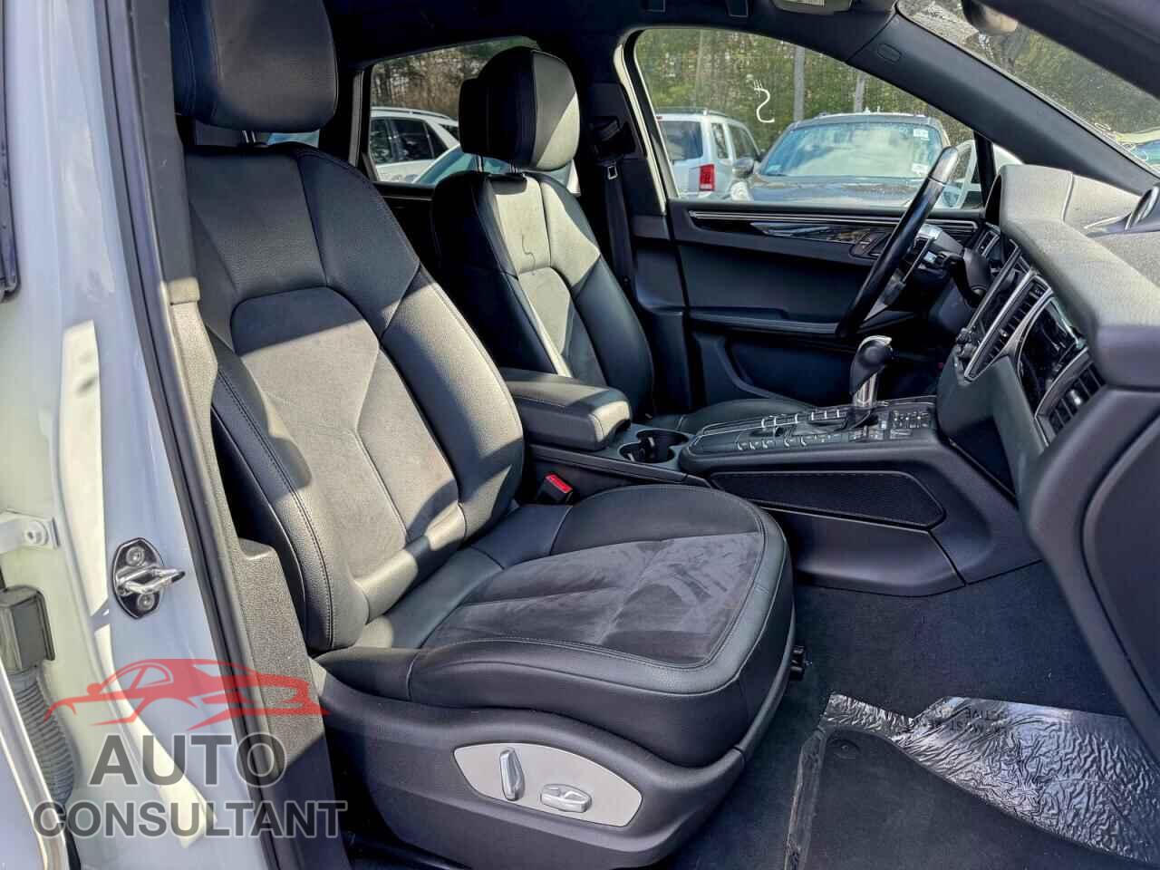 PORSCHE MACAN 2018 - WP1AA2A52JLB21103
