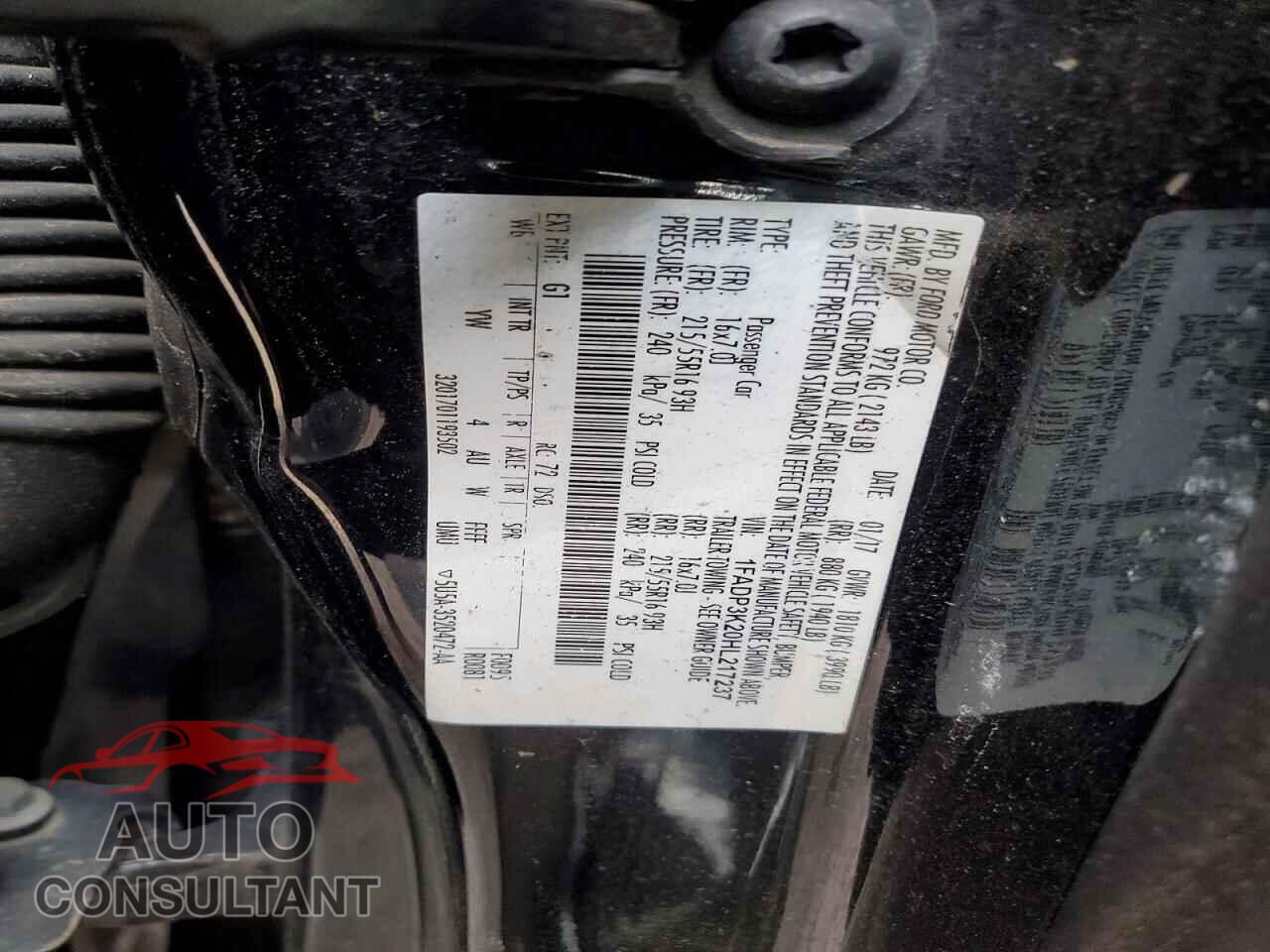 FORD FOCUS 2017 - 1FADP3K20HL217237