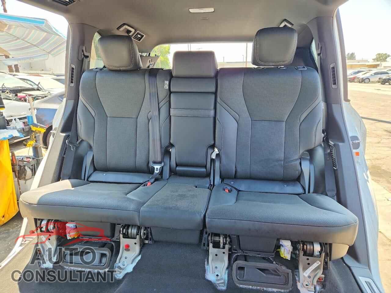 LEXUS UNKNOWN 2025 - JTJGB7CX0S4082413