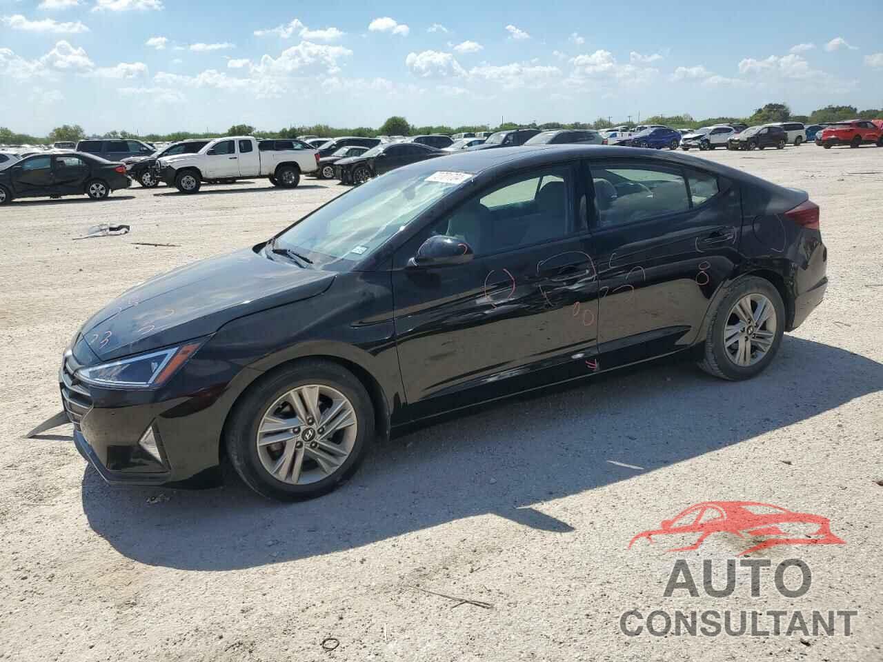 HYUNDAI ELANTRA 2019 - 5NPD84LF8KH468405