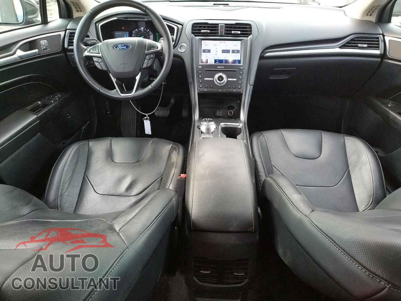 FORD FUSION 2020 - 3FA6P0SU7LR252425