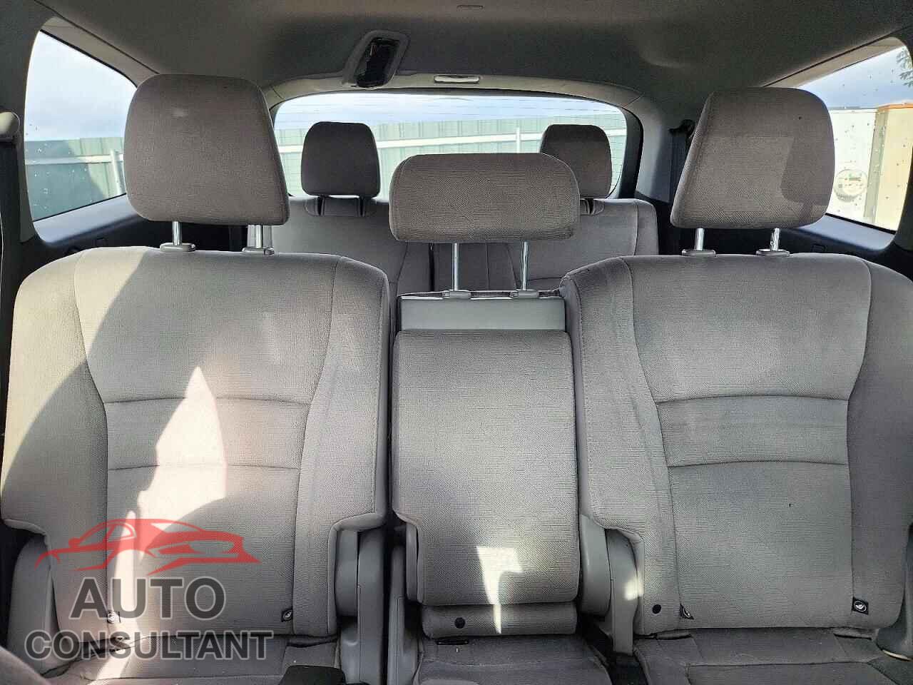 HONDA PILOT 2019 - 5FNYF6H33KB070227