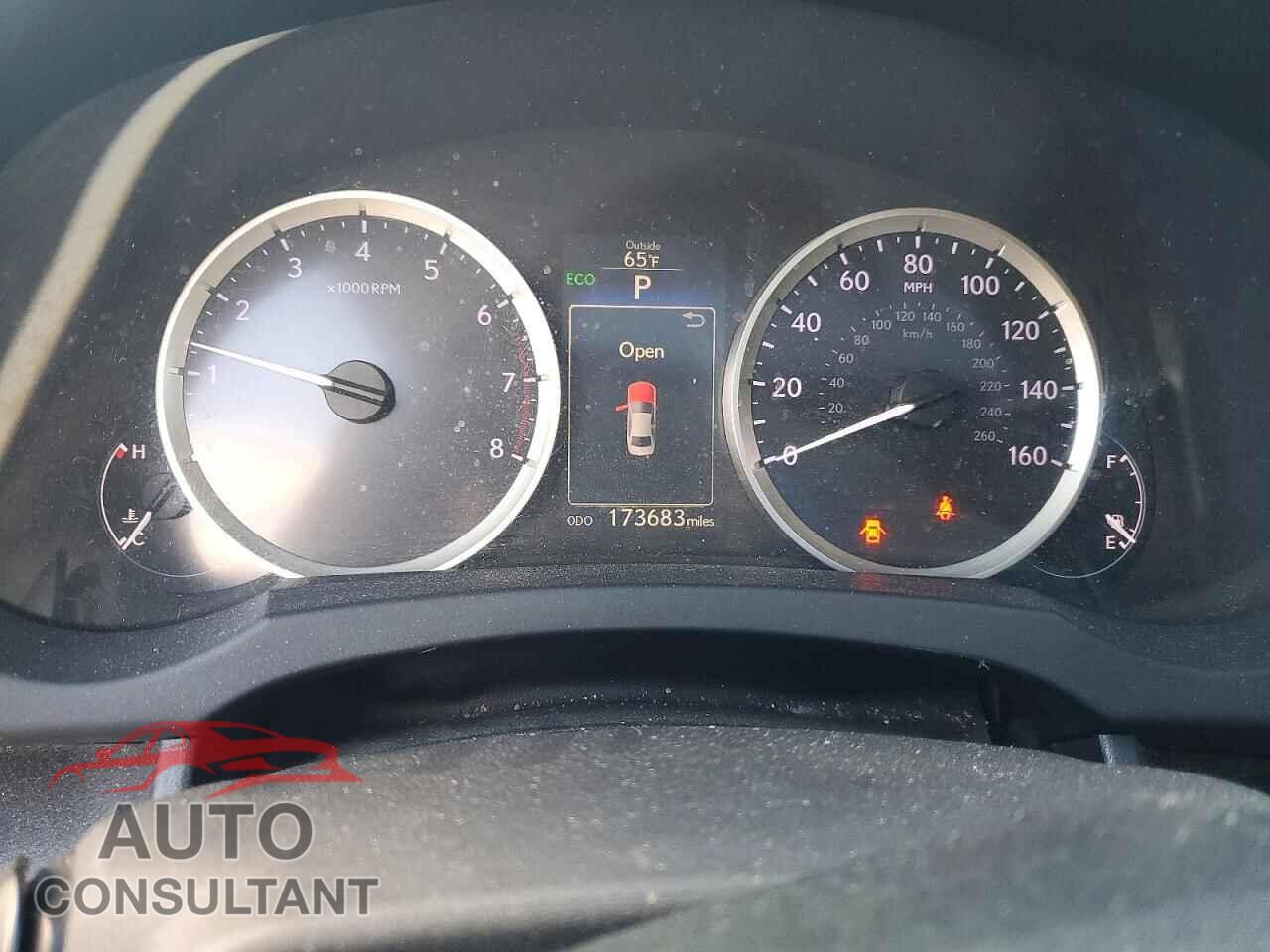 LEXUS IS 2014 - JTHBE1D24E5000197