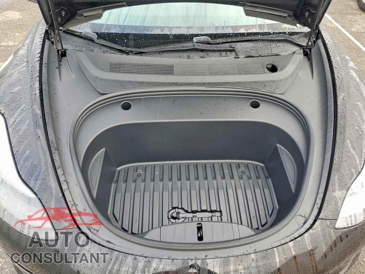 TESLA MODEL 3 2021 - 5YJ3E1EA2MF051206