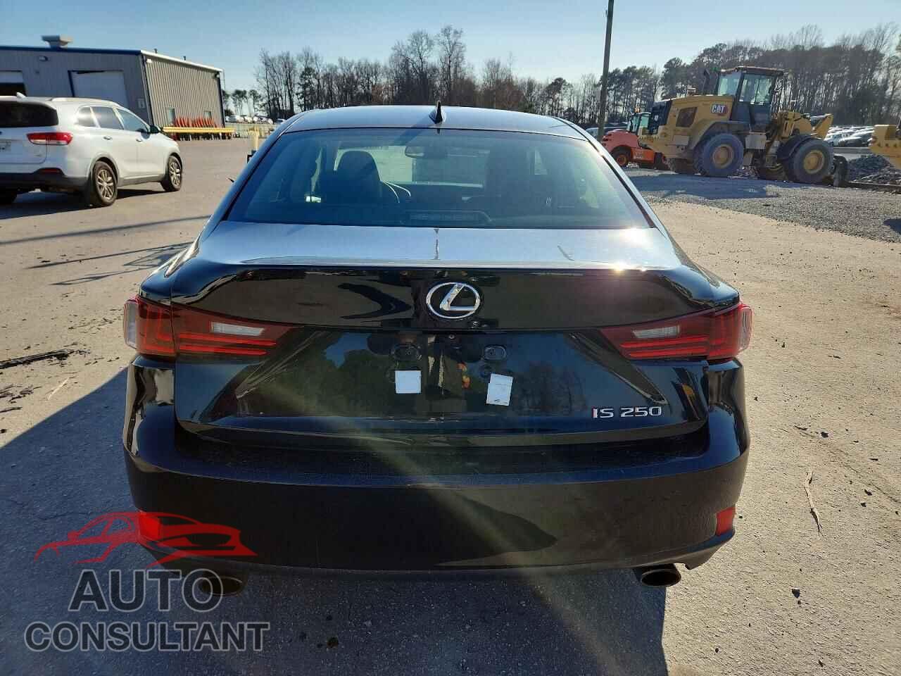 LEXUS IS 2014 - JTHBF1D20E5036174