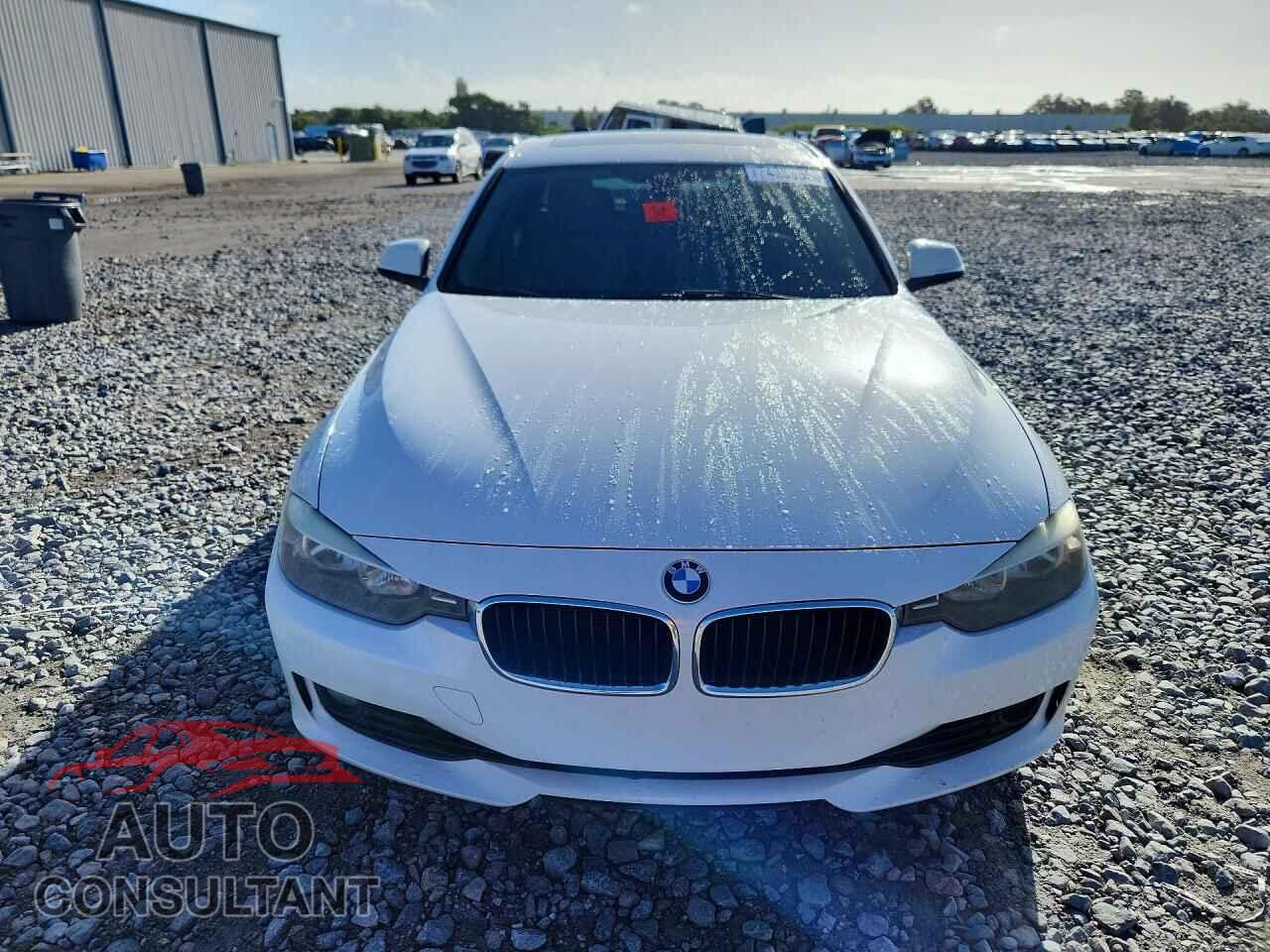 BMW 3 SERIES 2014 - WBA3A5G52ENP33215