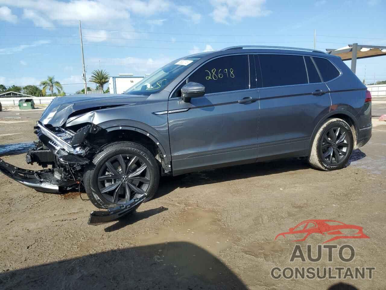 VOLKSWAGEN TIGUAN 2022 - 3VV3B7AX7NM162158