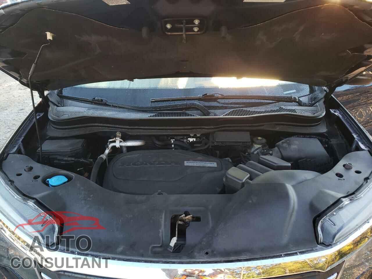 HONDA PILOT 2017 - 5FNYF6H71HB006103