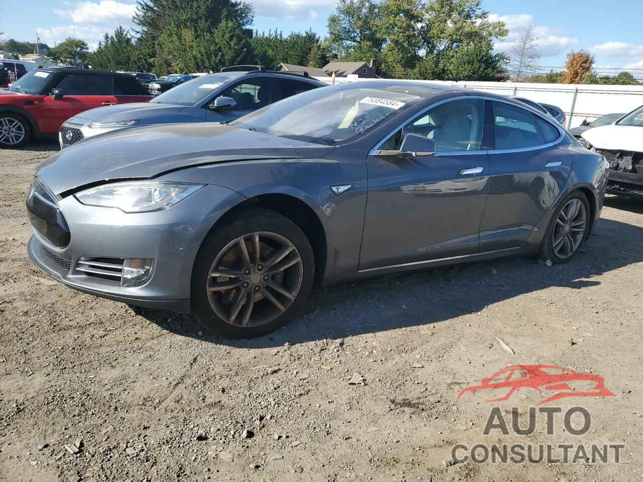 TESLA MODEL S 2014 - 5YJSA1H12EFP32826