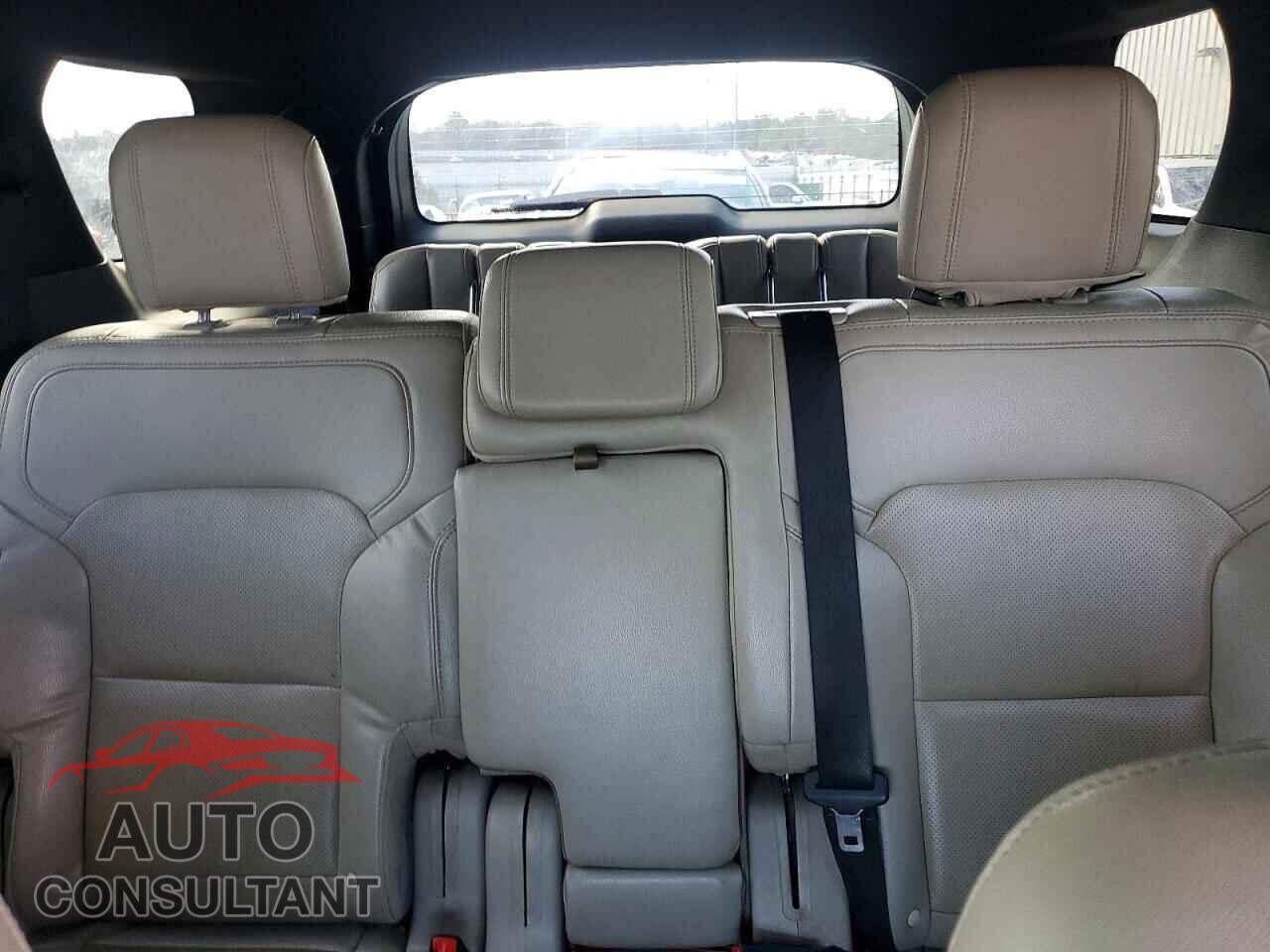 FORD EXPLORER 2018 - 1FM5K7F82JGB11627