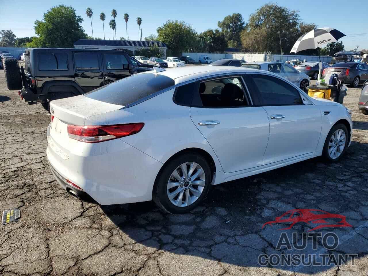 KIA OPTIMA 2018 - 5XXGT4L30JG252592