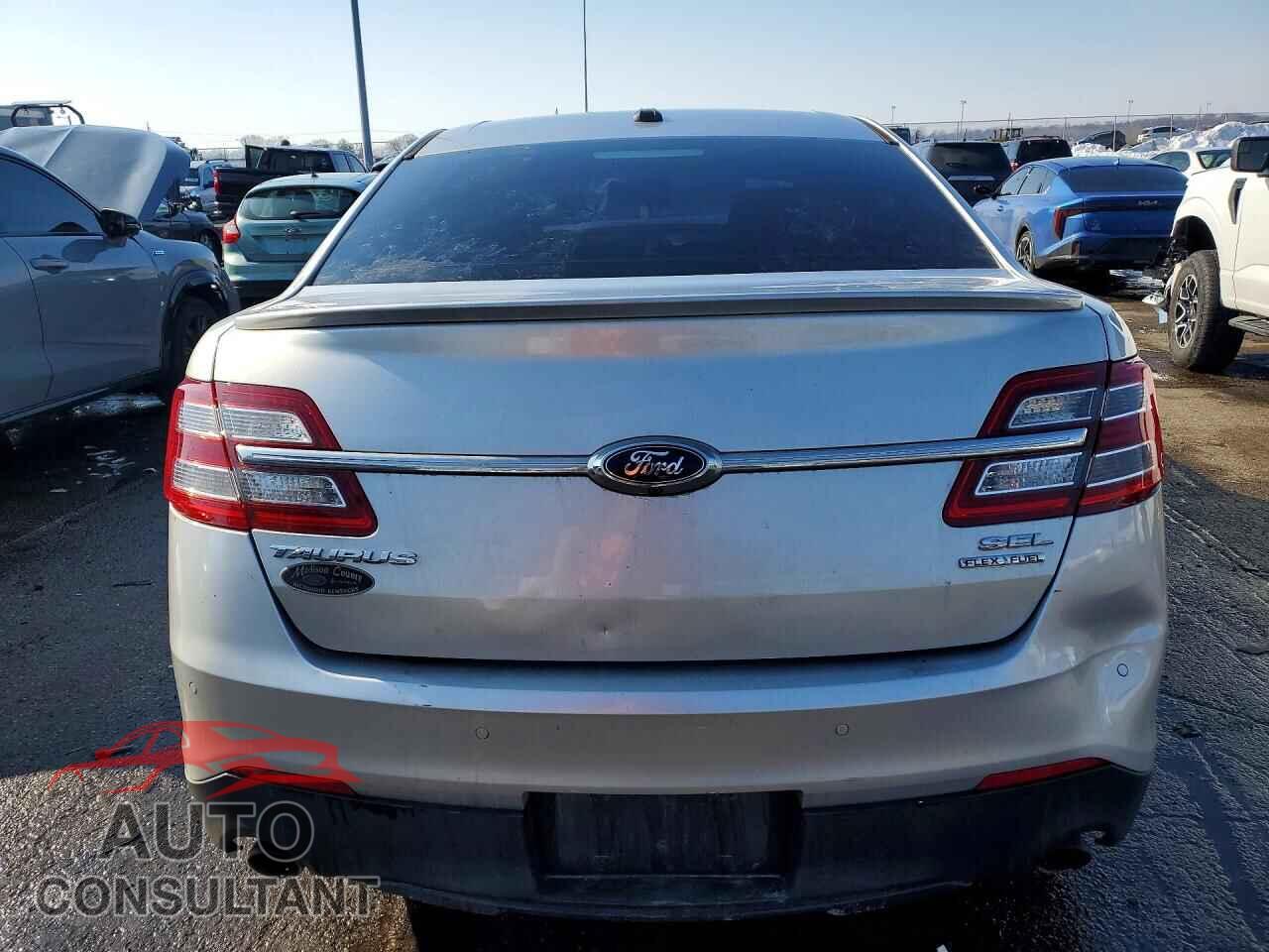 FORD TAURUS 2013 - 1FAHP2E80DG109053