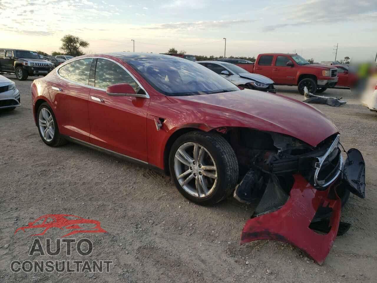 TESLA MODEL S 2013 - 5YJSA1CP7DFP26059
