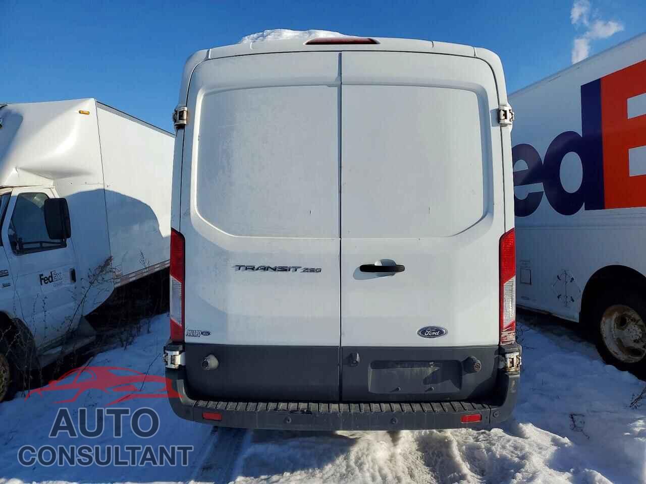 FORD TRANSIT 2017 - 1FTYR2CM2HKB19588