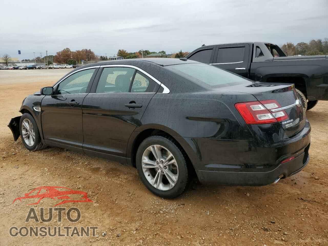 FORD TAURUS 2018 - 1FAHP2E83JG122875