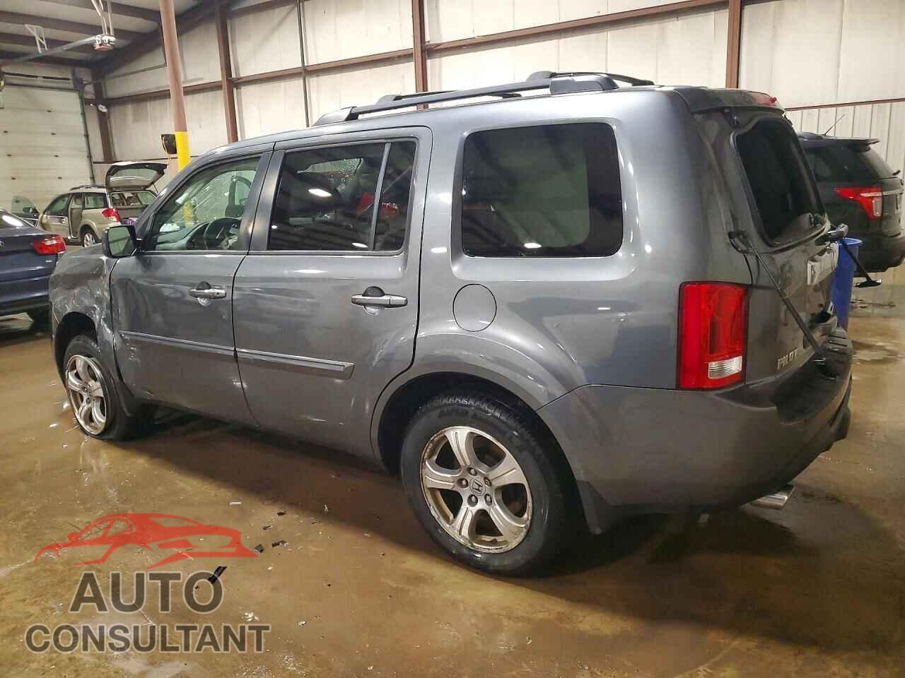 HONDA PILOT 2013 - 5FNYF4H52DB014689