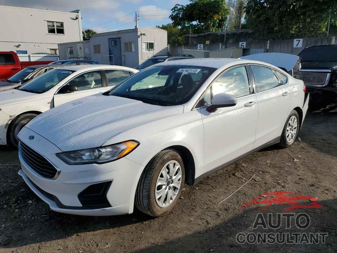 FORD FUSION 2020 - 3FA6P0G73LR200048
