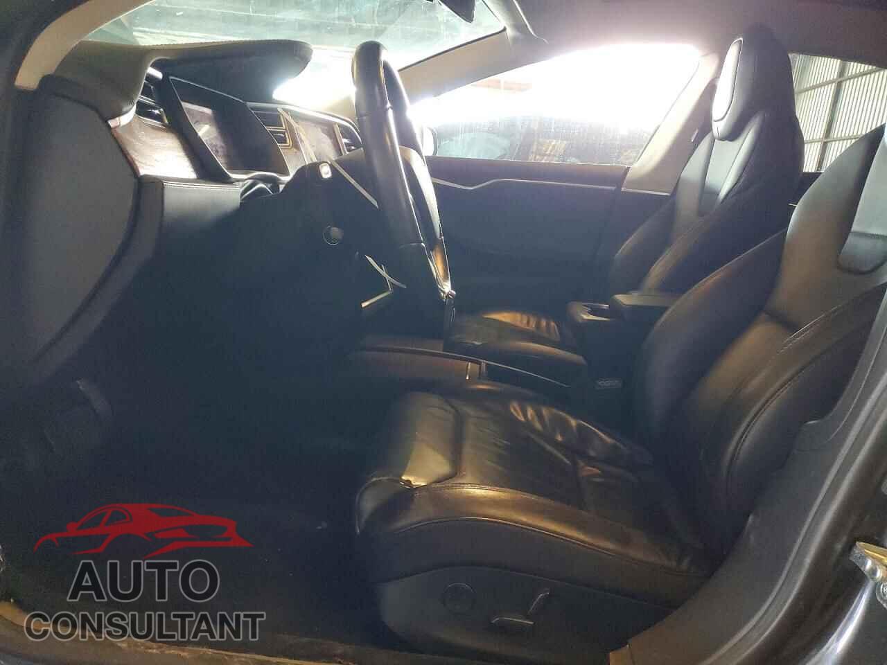 TESLA MODEL S 2017 - 5YJSA1E11HF207300