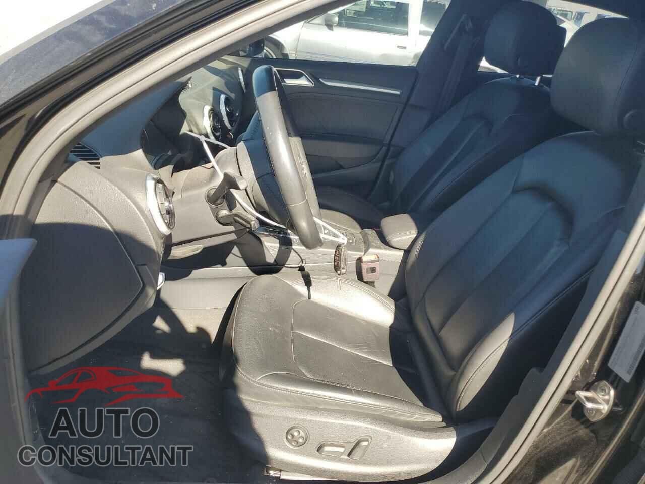 AUDI A3 2018 - WAUAUGFF1J1063050