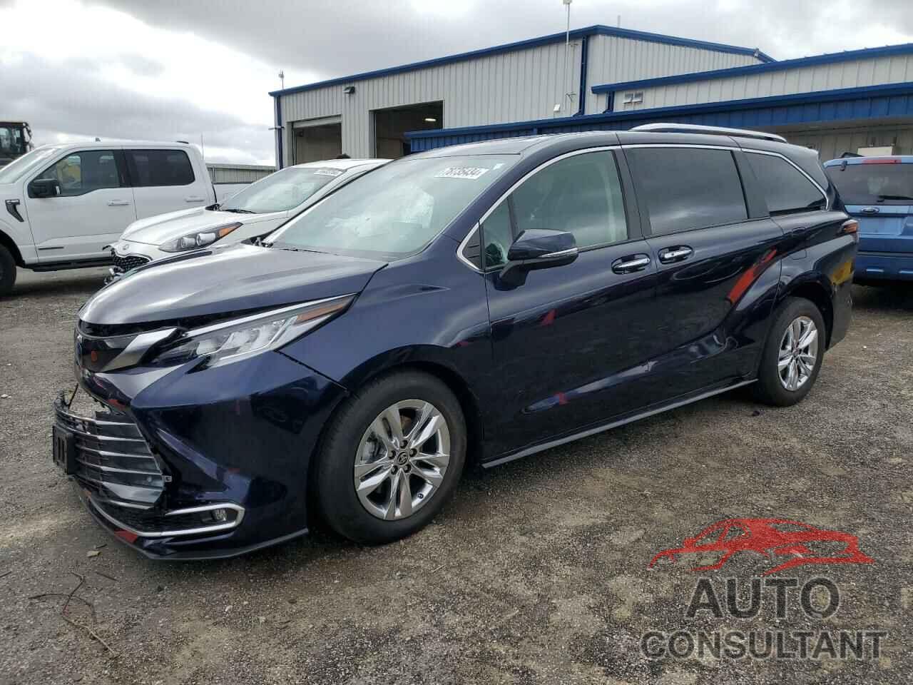 TOYOTA SIENNA 2024 - 5TDZSKFC3RS122795