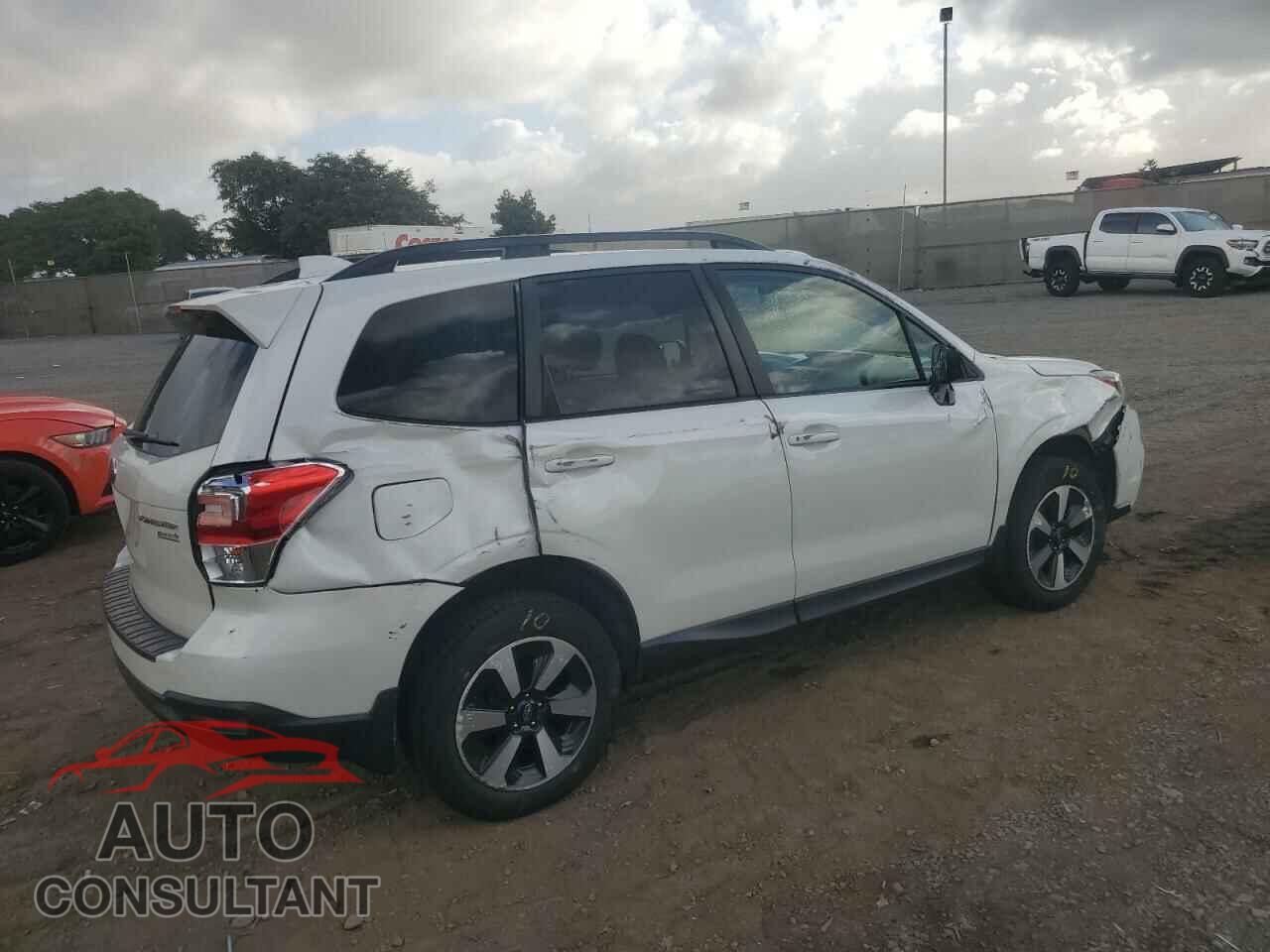 SUBARU FORESTER 2017 - JF2SJAEC4HH555899