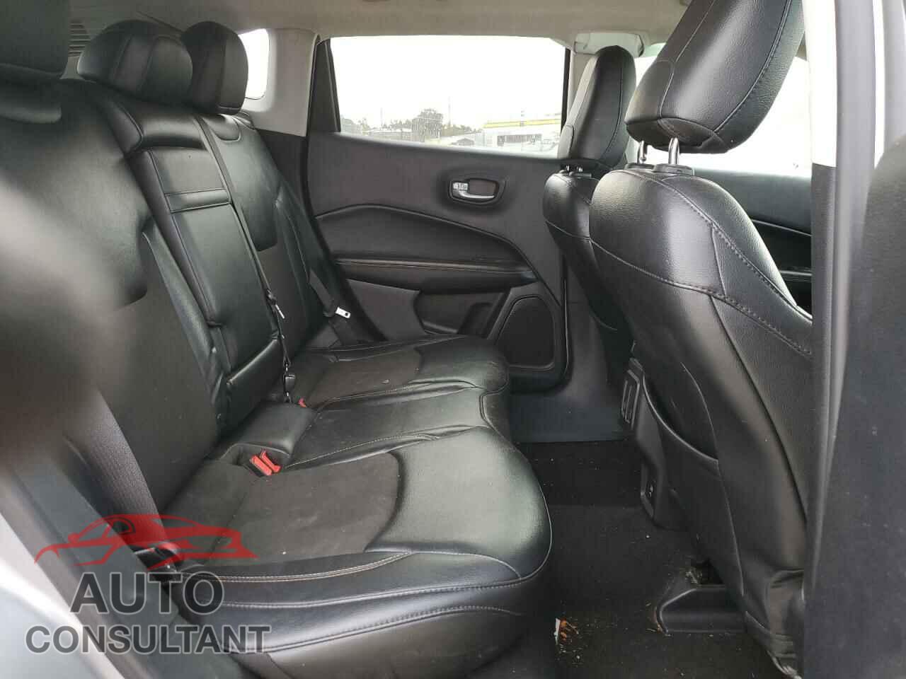 JEEP COMPASS 2018 - 3C4NJDBB1JT454013
