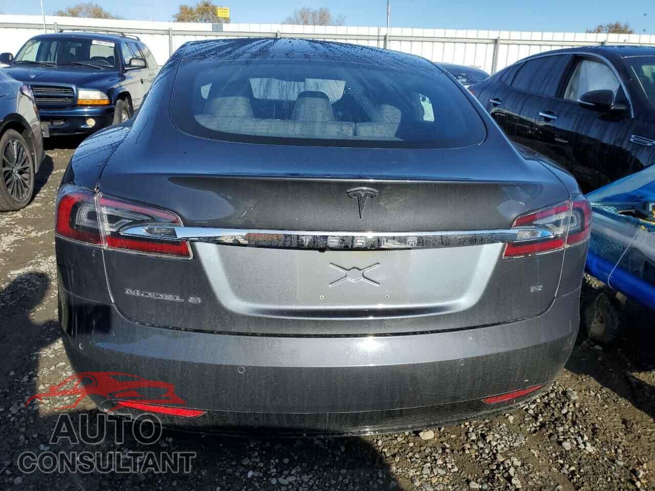 TESLA MODEL S 2016 - 5YJSA1E10GF158444