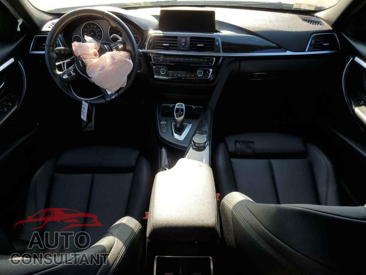 BMW 3 SERIES 2016 - WBA8E3G58GNU04231