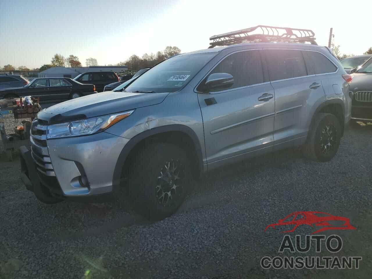 TOYOTA HIGHLANDER 2018 - 5TDJZRFH4JS529736