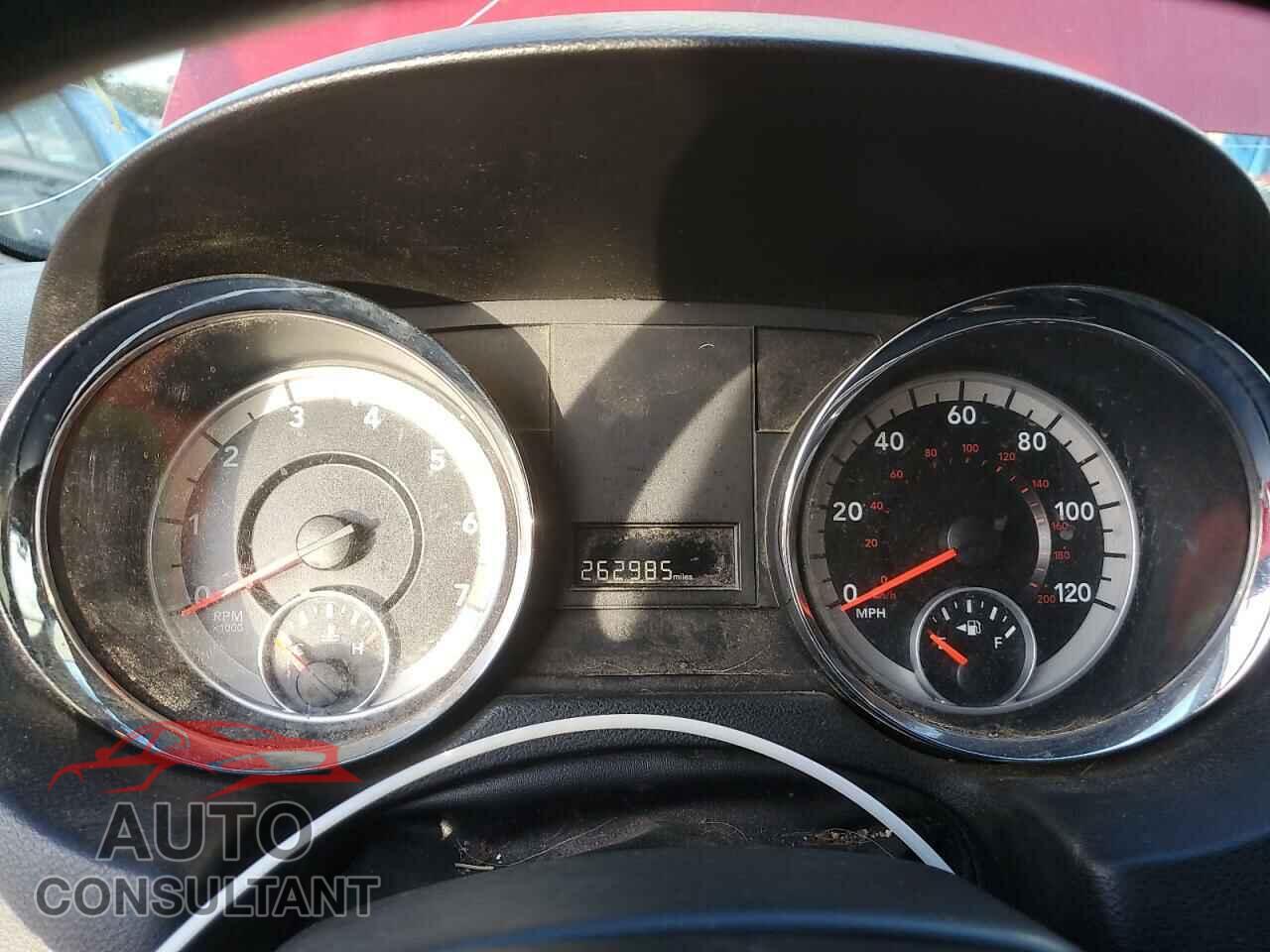 DODGE CARAVAN 2013 - 2C4RDGBG1DR725830