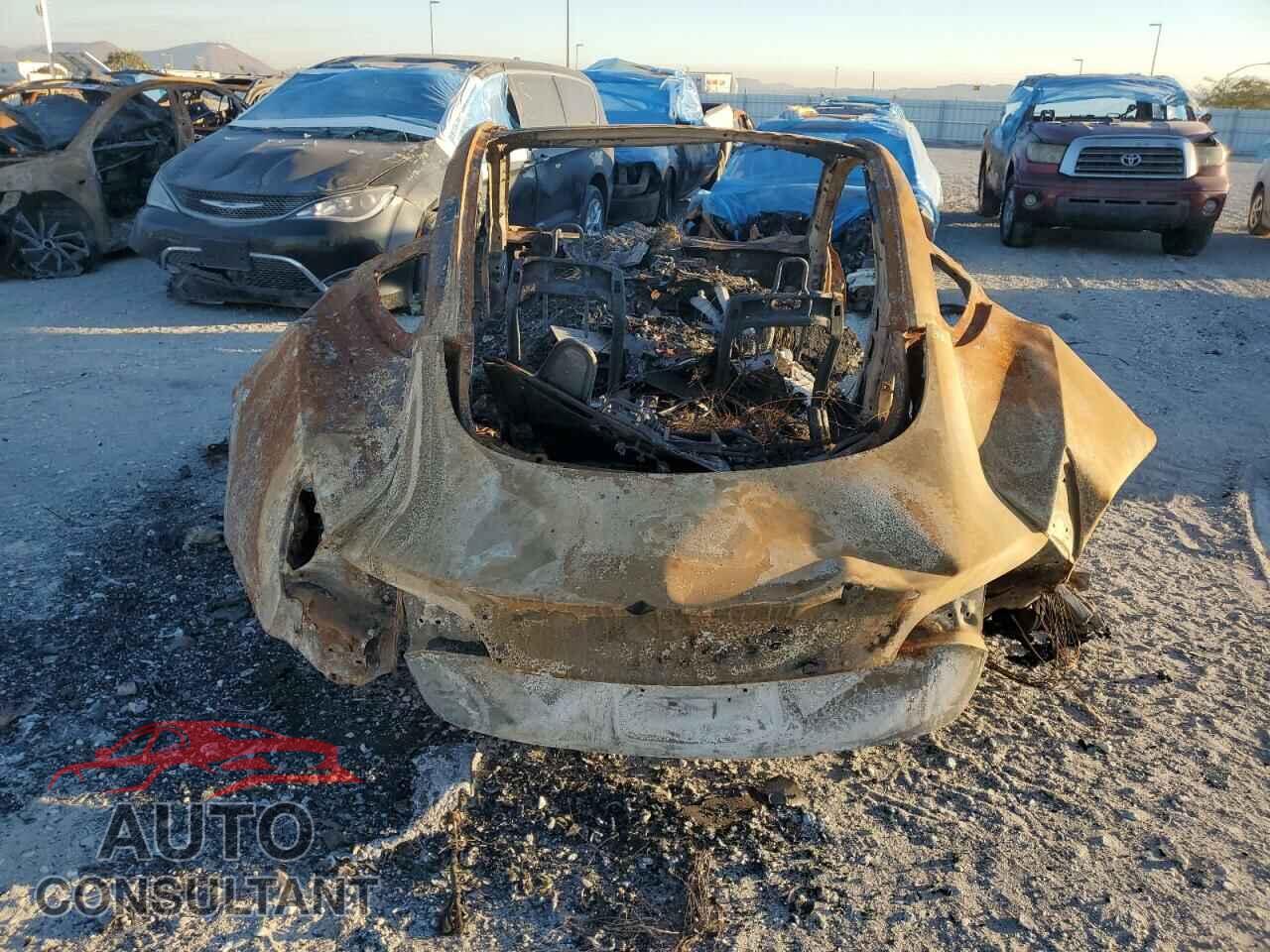 TESLA MODEL 3 2022 - 5YJ3E1EA9NF304443