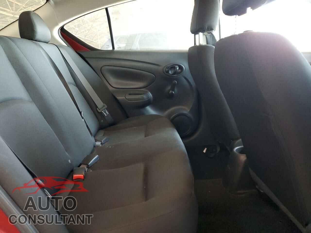 NISSAN VERSA 2019 - 3N1CN7AP3KL822934