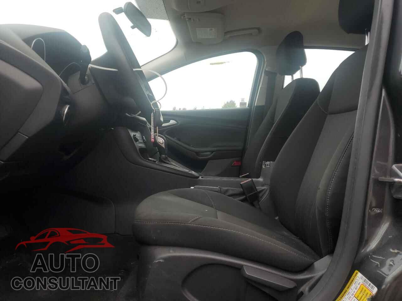 FORD FOCUS 2017 - 1FADP3K24HL344444