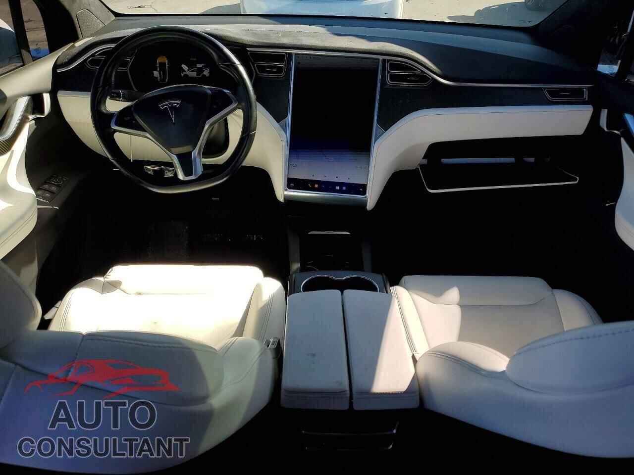 TESLA MODEL X 2017 - 5YJXCBE21HF044050
