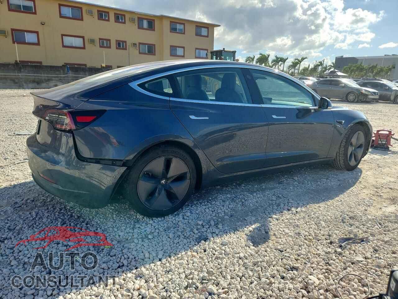 TESLA MODEL 3 2018 - 5YJ3E1EA5JF041538